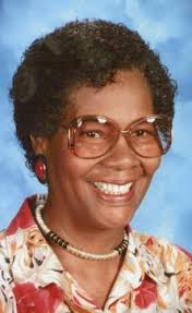 Pearl Mosley's Instagram, Twitter & Facebook