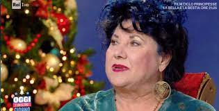 Desiderosa di fare l'attrice sin dalla tenera età, riesce a entrare a far parte della compagnia teatrale di eduardo de filippo. Marisa Laurito Eta Carriera Marito Figli Chi E Newsby