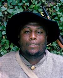 Travis Earley's Instagram, Twitter & Facebook