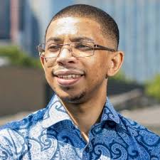 What an amazing day! Always a privilege to share the stage with Erica  Lockhart MBE, Neil Eastwood. Great to meet Dr Jane Townson OBE and Vic  Rayner OBE again 😀 It's such