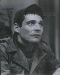 1974 Press Photo American Soldier Paul Lazzaro Ron Leibman Roy Hill Sharon  Gans