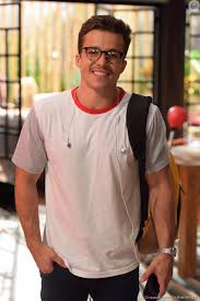 Fábio rafael rodrigues cardoso (born 19 april 1994) is a portuguese professional footballer who plays as a centre back for santa clara. Na Novela Topissima Leonardo Mao De Vaca Fabio Beltrao E Filho De Pedro Felipe Cardoso E Estudante De Administracao Purepeople