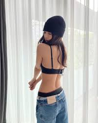 Breakfast with cayenne klein and cassie del isla 8 min. Blackpink Jennie Calvinklein Heron Ads Mycalvins Wacoca Japan People Life Style