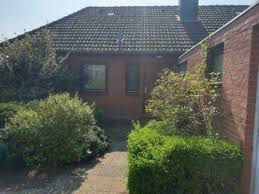 Vergleichen sie die aktuellen mietpreise für wohnungen und häuser in kronshagen und seinen stadtteilen und die mietpreisentwicklung der vergangenen jahre. Haus Zu Vermieten Heischberg 24119 Kiel Kronshagen Mapio Net