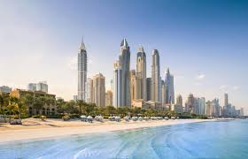 Dubai hat von wüste über futuristische architektur bis hin zu grünen oasen und strand alles zu bieten, was das urlauberherz begehrt. Die 16 Besten Dubai Hotels Am Strand 2021 Top Tipps Karte