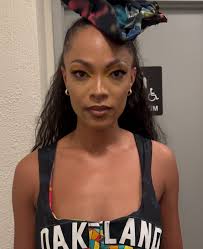 Proud moment seeing my makeup walk the @oaklandroots & @poweredwithava  runway 🖤💄, Upcycled fashion + Oakland energy = pure art., @bfrecks__ ,  Lead HMUA: @limitlessbeauty_artistry , Designer: ...