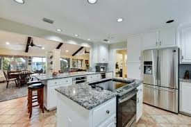 Lake Travis Waterfront Home For Sale Lakefront Panoramic Lake Views In 2020 Lakefront Homes For Sale Waterfront Homes For Sale Lakefront Homes