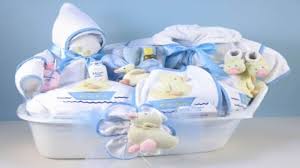 Unique baby gifts, shower baskets, diaper bags, strollers, printable baby shower invitations, and i'll bring the baby shower gift ideas to you, along with product research and reviews, and feedback from real moms who have used the baby products. Top Best Baby Shower Gifts Unique Baby Shower Gift Ideas