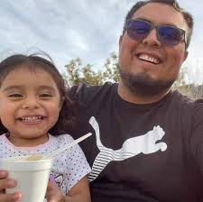 Erick Rojas (@erickthered)