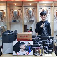 T1 Lol On Twitter League Of Legends Characters Sk Telecom Effort