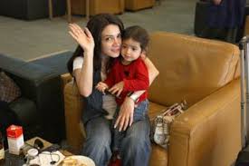 Diana Haddad And Her Beautiful Daughter Mira ديانا حداد وابنتها ميرا Celebrities Mother Girl