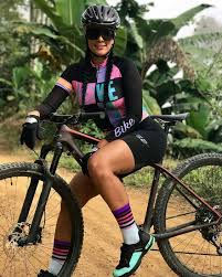 Pin Von Graphics Designer Auf Women S Road Bike Fahrradbekleidung Radfahren Radfahren Madchen