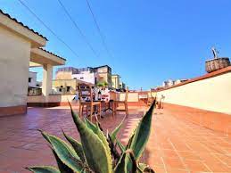 Appartamento in vendita (occupato prezzo a 2400 euro annui) di 40 mq ca. Torre Del Greco 9 Attici A Torre Del Greco Mitula Case