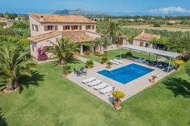 Homes listings include vacation homes, apartments, penthouses, luxury retreats, lake homes, ski chalets, villas, and many more lifestyle options. Private Finca Ferienwohnungen Mallorca Agrotourismus Fincas Fincas Mallorca