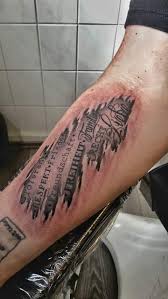 „leute die meine produkte kaufen natürlich. ich meine damit aber den übergreifenden begriff. Urheberrecht Wem Gehort Ein Tattoo Tattoo Recht De
