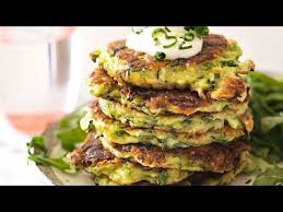 Zucchini Fritters Made Extra Crispy And Extra Tasty With The Addition Of Parmesan Crispy On The Outside And Moist B Zucchini Fritters Fritters Recipetin Eats