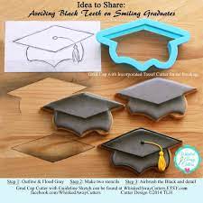 Graduation Cap With Incorporated Tassel Cookie Cutter Three Sizes Guideline Sketch To Print Below Graduation Cookies Graduation Graduation Desserts