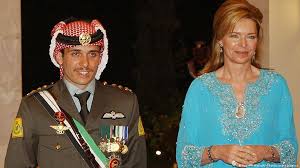 باسم عوض الله شغل العديد من المناصب الكبيرة في الحكومة الأردنية. Ø§Ù„Ù…Ù„ÙƒØ© Ù†ÙˆØ± ØªØµÙ Ø§Ù„Ù…Ø®Ø·Ø· Ø§Ù„Ù…Ù†Ø³ÙˆØ¨ Ù„Ù„Ø£Ù…ÙŠØ± Ø­Ù…Ø²Ø© Ø¨Ù€ Ø¨Ù‡ØªØ§Ù† Ø¢Ø«Ù… Ø£Ø®Ø¨Ø§Ø± Dw Ø¹Ø±Ø¨ÙŠØ© Ø£Ø®Ø¨Ø§Ø± Ø¹Ø§Ø¬Ù„Ø© ÙˆÙˆØ¬Ù‡Ø§Øª Ù†Ø¸Ø± Ù…Ù† Ø¬Ù…ÙŠØ¹ Ø£Ù†Ø­Ø§Ø¡ Ø§Ù„Ø¹Ø§Ù„Ù… Dw 04 04 2021