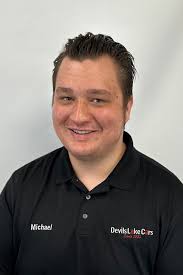 DL grad Michael Olson