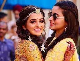 You can look beautiful and elegant just add some accessories or you can this is one more example about this lovely hairstyle. 4 Gorgeous Bridal Front Hairstyles Other Than A Puff