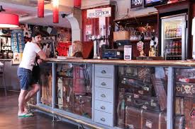 Both have a great bar, where you can get great drink specials & some yummy apps and entrees that won't break the bank. St Christopher S Inn Greenwich Hostel In London Hostelsclub