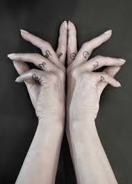 We would like to show you a description here but the site won't allow us. Tattoo Kecil Ini Bisa Mengubah Tangan Kamu Jadi Karya Seni M Kapanlagi Com
