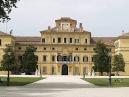 È sede del consiglio dell'associazione intercomunale terre verdiane Parma Parco Ducale Palazzo Del Giardino Peschiera Ponte Su Torrente Parma E Palazzo Della Pilotta Youtube