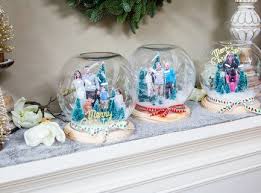 Diy Family Portrait Snow Globes Home Amp Family Home And Family Crafts Home And Family Hallmark Snow Globes