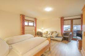 Für einen besuch in oberstdorf (kleinwalsertal und umgebung) ist es eine sehr gute. Gastehaus Carola Oberstdorf Aktualisierte Preise Fur 2021