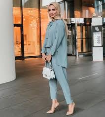 As for colors, all the bright shades are welcomed but again this year, purple has stolen the lights. Hijab Style Ideas Hijab Style Com