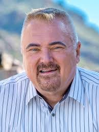 Scott Sowell's Instagram, Twitter & Facebook