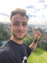 Hi team! I'm Franco from Argentina 30 years old, I'm ski& snowboard tech.  I'm Looking for a job in the workshop service of a ski shop. I have 3  seasons of experience