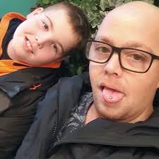 Stream Kevin Ladon music