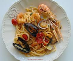 Ajouter tous les fruits de mer (ou votre préparation surgelée), bien. Spaghetti Aux Fruits De Mer