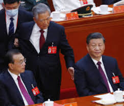 胡锦涛被架走时台下高官表情受瞩-中国瞭望-万维读者网（电脑版）