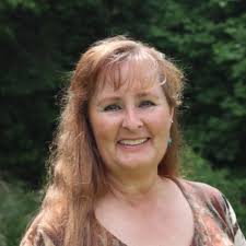 Debbie Neff, Long Beach, WA Real Estate Associate