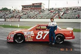 88 questions and answers about 'nascar awards' in our 'nascar' category. Frontrowjoe87 Was The 1990 Busch Series Rookie Of The Year He Started 28 31 Races With 2 T5 S 5 T10 S And Finished 17th In Poi Racing Nascar Nascar Racing