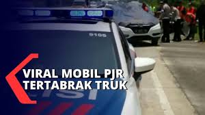 Video viral surabaya mahasiswi abg imuti. Viral Video Mobil Pjr Tol Tertabrak Truk Prekam Video Free Hot Nude Porn Pic Gallery