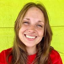 Amber Morrill's Instagram, Twitter & Facebook