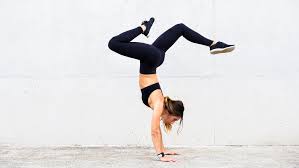Learn To Do A Handstand Hold In One Month: Master This Calisthenics Move |  Fit&Well