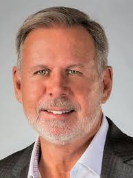 St. Petersburg: real estate agents