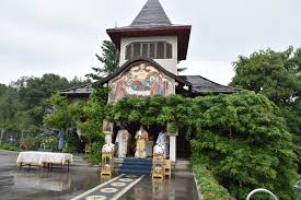 Împrejmuită de apă în vârful unui deal mânăstirea sfânta ana din orșova, este locașul sfânt care a fost pus la grea încercare. Episcopul Nicodim La Manastirea Sfanta Ana Orsova 4 Basilica Ro