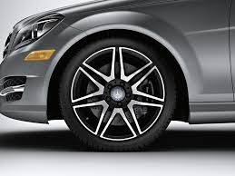 These Staggered Width 18 Inch Amg Wheels Feature A Bold Twin 7 Spoke Design And Distinctive Two Tone Finish Come Standard With Benz C Mercedes Benz Mercedes