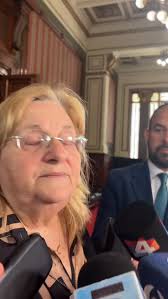 Buscando la protección efectiva del patrimonio arquitectónico de  Montevideo”, el equipo de Eric Schaffner, vocero de la ONG Patrimonio  Activo (PA), fue recibido en la Comisión de Constitución y códigos del  parlamento,