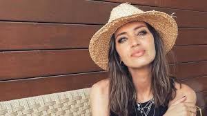 Sara carbonero popularly referred to this green juice as 'hulk's juice', which is composed of. El Verano De Soltera De Sara Carbonero As Com