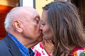 Partnerkou hudebníka felixe slováčka je poslední dobou výtvarnice lucie gelemová. 9 Nejzamilovanejsich Fotek Felixe Slovacka 76 A Lucie Gelemove 36 Vitalni Senior Je Stale Ve Viru Vasne Super Cz