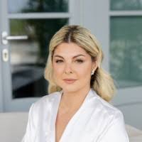 70+ perfiles de «Generoso»