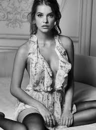 Black And White Model Photoshoot Black And White Fashion Photography With A Cool Edgy Model Pose Photoshoot Ideas With Images White Fashion Photography Model Poses Model