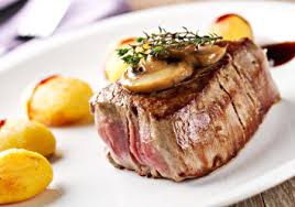 Tagliolini di casa con funghi porcini e profumo di tartufo bianco di alba (450g) (paste cu ciuperci de padure, sos de smantana si ulei de tartufo bianco) 45.50; Filetto Con Funghi Porcini Versilfood