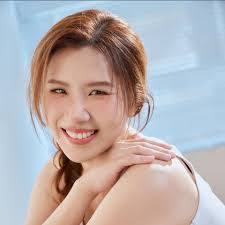 Suey Wong's Instagram, Twitter & Facebook